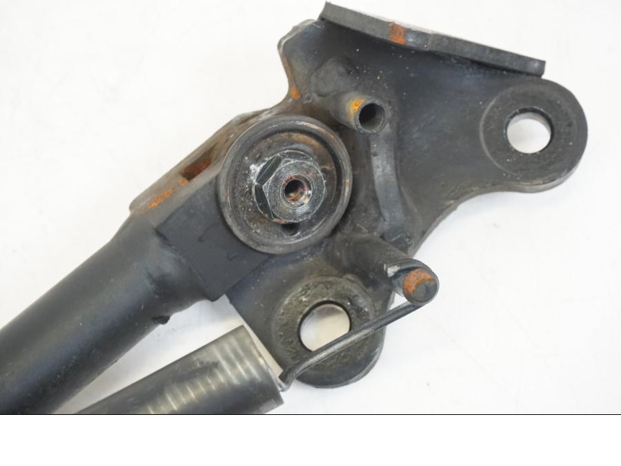 Baksidan på Sidostöd från en Honda CB 600 F -2008 motorcykel.