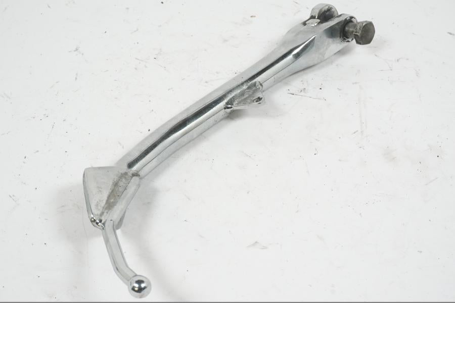 Vänster sida på Sidostöd från en Triumph Rocket III -2007 motorcykel.