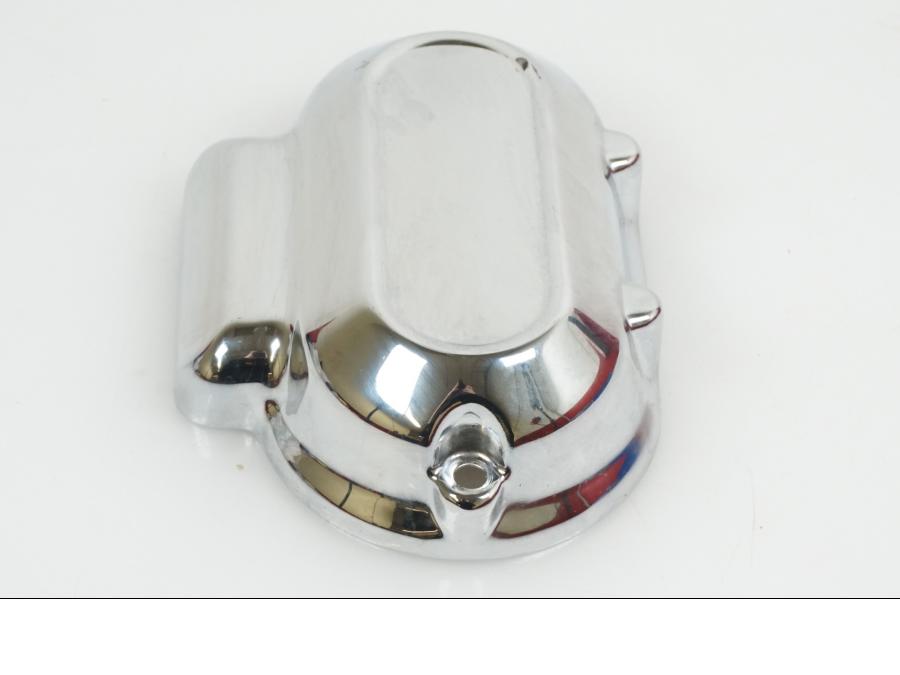 Vänster sida på Transmissionskåpa från en H-D Street Glide FLHX -2015 motorcykel.