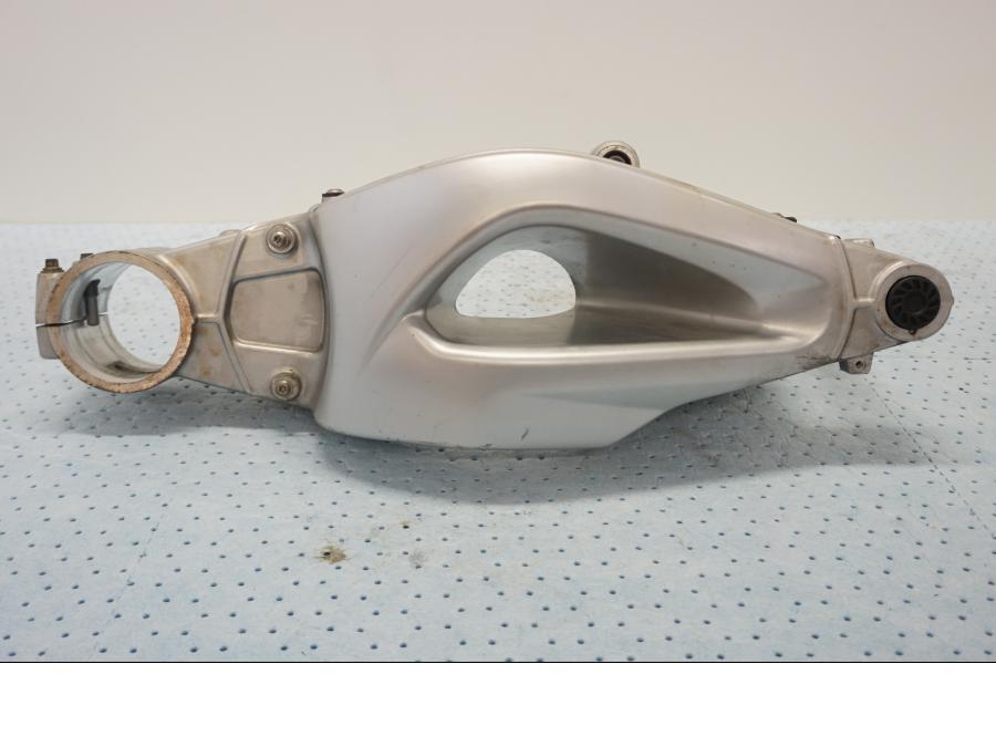 Framsidan på Sving från en BMW F 800 ST -2007 motorcykel.