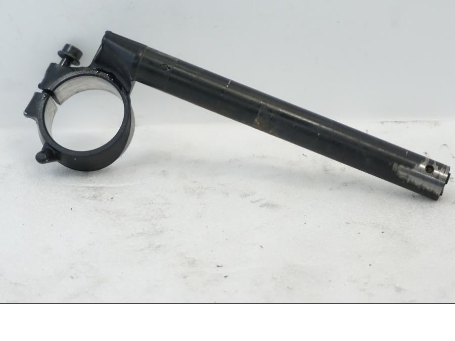 Framsidan på Styre från en Honda CBR 1000 RR -2010 motorcykel.