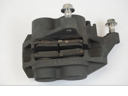 Snett uppifrån på Bromsok från en Yamaha MT-07 -2016 motorcykel.