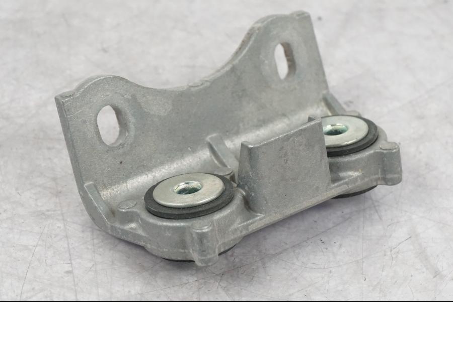 Baksidan på Bensintankfäste från en Yamaha MT-09 -2016 motorcykel.