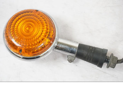 Baksidan på Blinkers från en Yamaha XVS 1100 -2000 motorcykel.