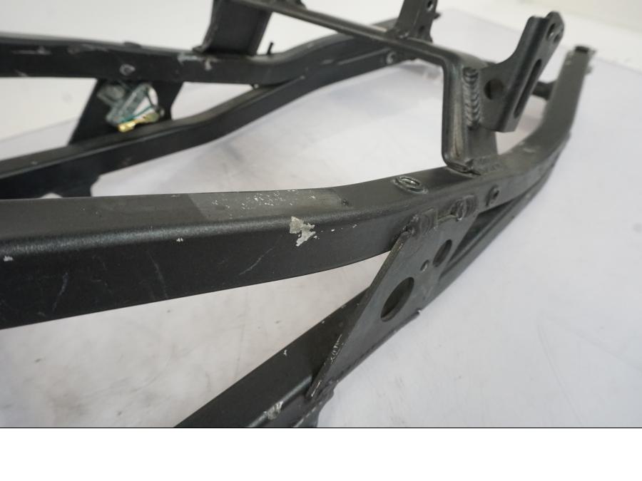 Snett nerifrån på Bakram från en Honda CBR 900 RR -2003 motorcykel.