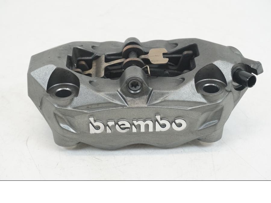 Framsidan på Bromsok från en Ducati Hyperstrada -2013 motorcykel.