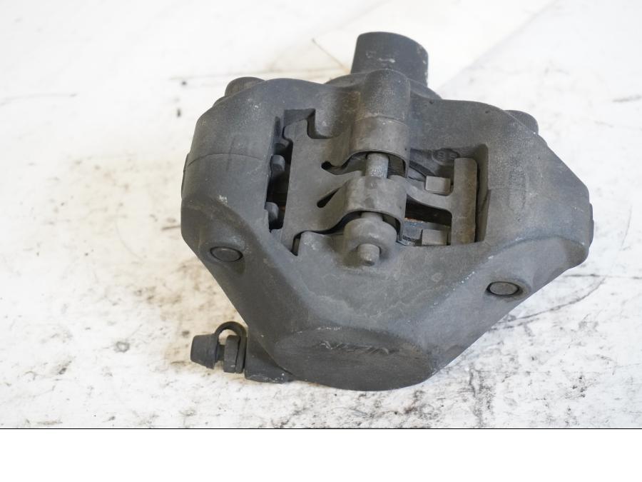 Framsidan på Bromsok från en Kawasaki GTR 1400 -2008 motorcykel.