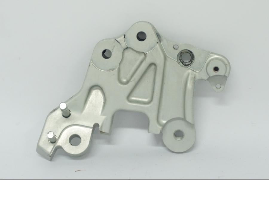 Framsidan på Sidostödsfäste från en Ducati Desert X -2022 motorcykel.