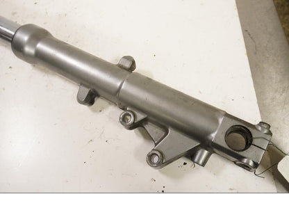 Baksidan på Gaffelben från en Kawasaki ZX-6R -1997 motorcykel.