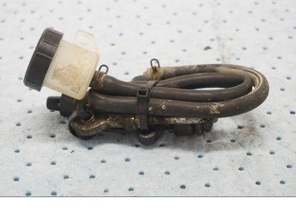 Framsidan på Bromshuvudcylinder från en KTM 690 SMCR -2015 motorcykel.