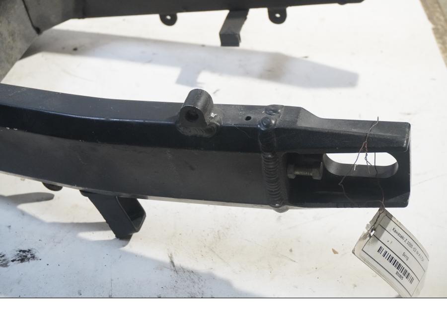 Baksidan på Sving från en Kawasaki Z 1000 -2003 motorcykel.