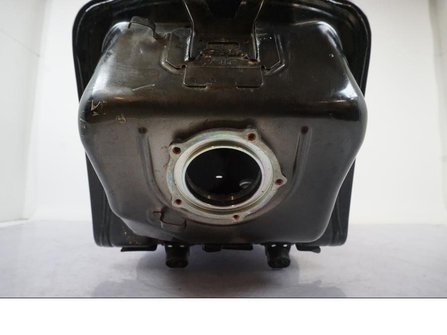 Extrabild5 på Bensintank från en Kawasaki ZZ-R 1400 -2009 motorcykel.