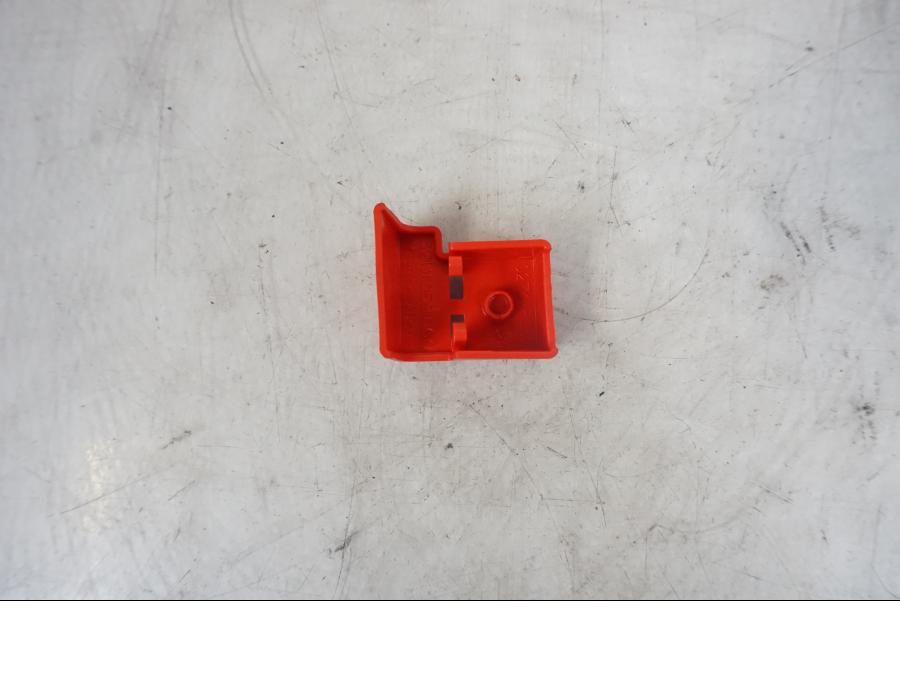 Snett uppifrån på Batterikåpa från en KTM 1290 Super Duke R -2023 motorcykel.