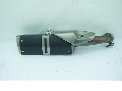 Framsidan på Ljuddämpare från en KTM RC 390 -2019 motorcykel.