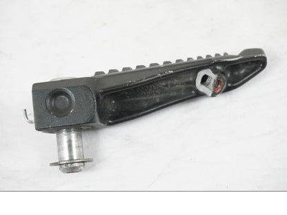 Vänster sida på Fotpinne från en Kawasaki ZX-6R -2011 motorcykel.