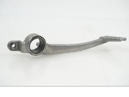 Höger sida på Bromspedal från en Suzuki GSX-R 750 -2009 motorcykel.