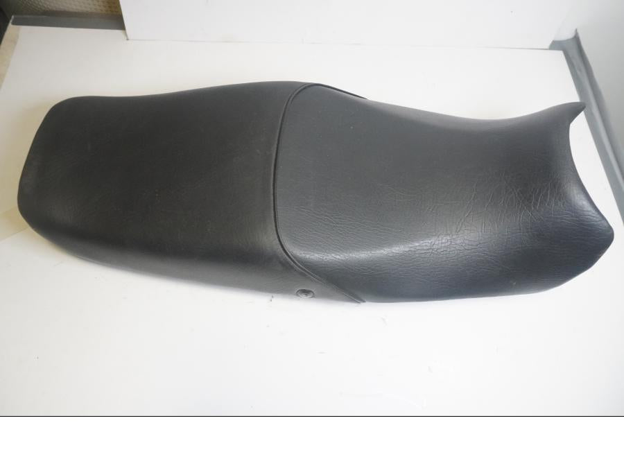 Baksidan på Sadel från en Kawasaki ZX-10 -1990 motorcykel.