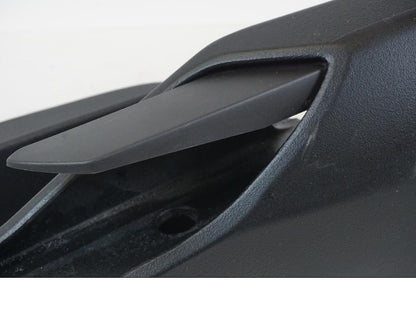 Baksidan på Sving från en Triumph Speed Triple -2021 motorcykel.