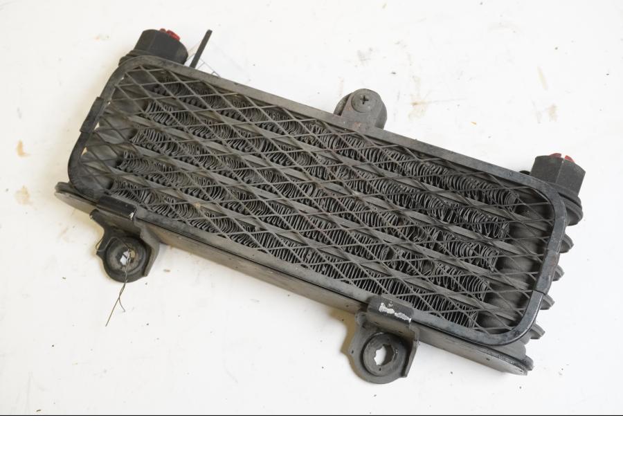 Framsidan på Oljekyl från en Suzuki DL 1000 -2004 motorcykel.