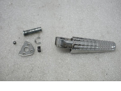 Framsidan på Fotpinne från en Suzuki SV 650 -2016 motorcykel.