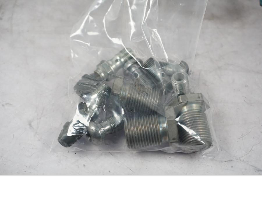 Extrabild2 på Bromsledning från en BMW F 800 R -2018 motorcykel.