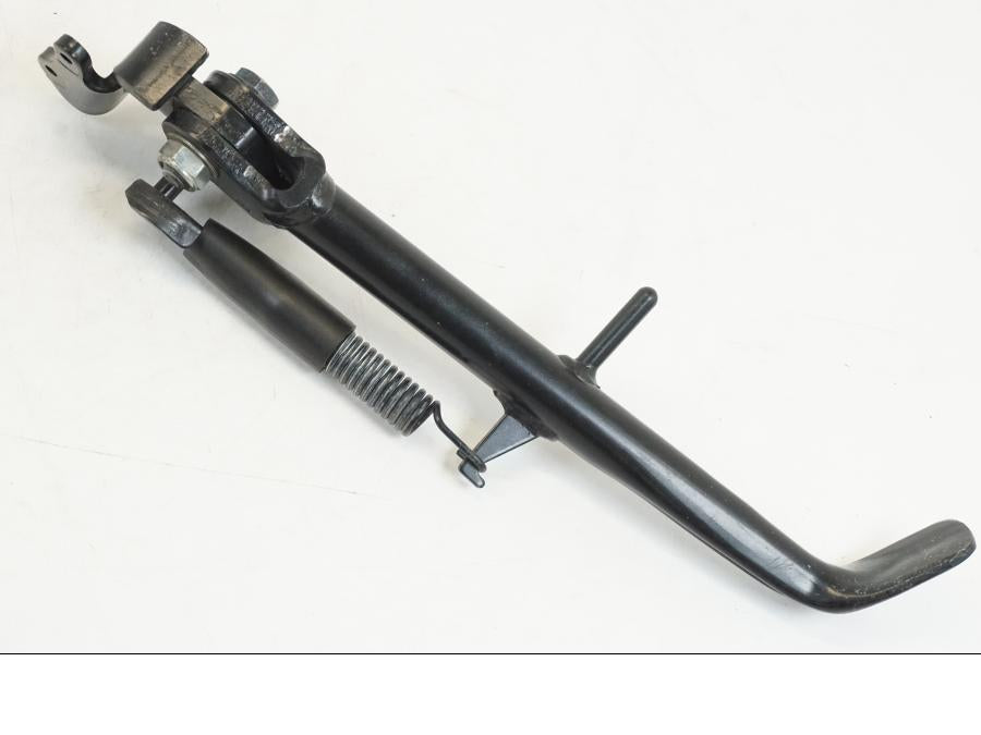 Vänster sida på Sidostöd från en Yamaha YZF R7 -2022 motorcykel.