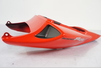 Snett nerifrån på Bakvinge från en Honda CBR 1000 RR -2007 motorcykel.