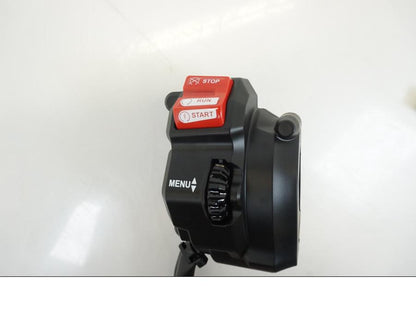 Höger sida på Värmehandtag från en Yamaha MT-09 Tracer -2021 motorcykel.