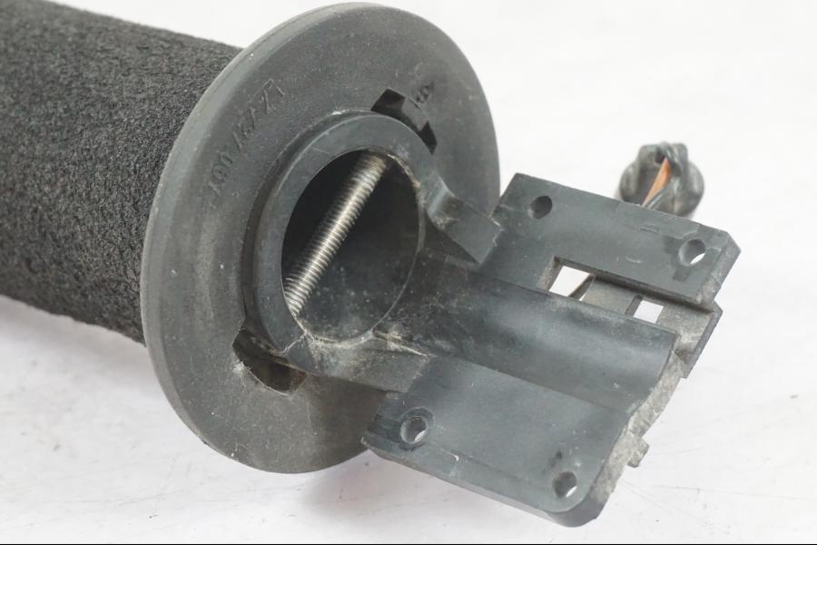 Vänster sida på Värmehandtag från en BMW R 1200 GSA -2012 motorcykel.