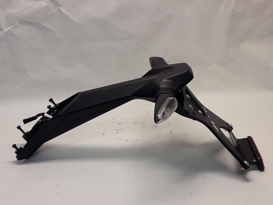 Baksidan på Skylthållare från en Ducati 1299 Panigale -2016 motorcykel.