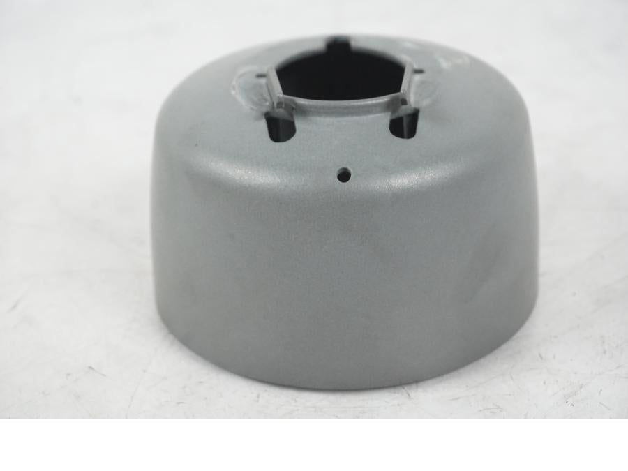 Vänster sida på Hastighetsmätarhus från en H-D Softail FXCW Rocker -2008 motorcykel.