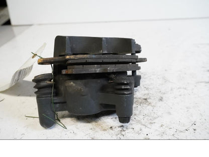 Höger sida på Bromsok från en Kawasaki Versys 650 -2009 motorcykel.