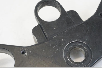 Baksidan på Gaffelkrona från en Triumph TT 600 -2002 motorcykel.