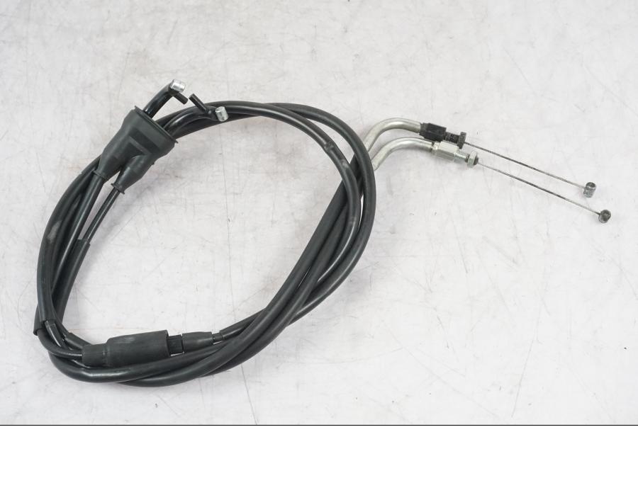 Framsidan på Gasvajer från en Yamaha MT-09 -2016 motorcykel.