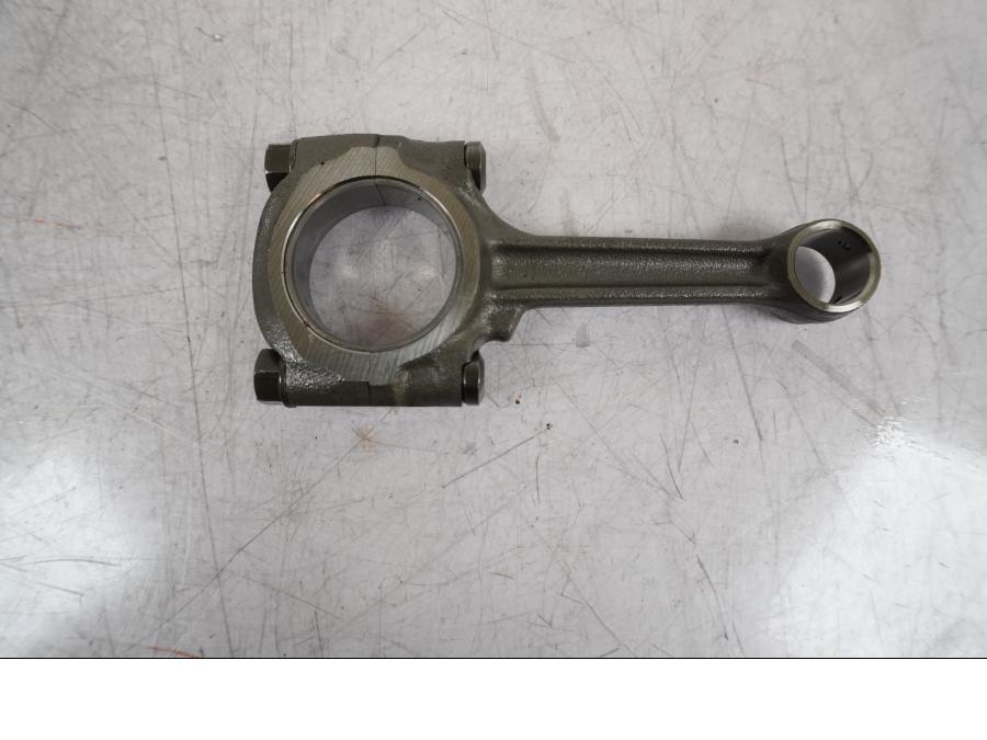 Baksidan på Vevstake från en Honda VFR 800 -2005 motorcykel.