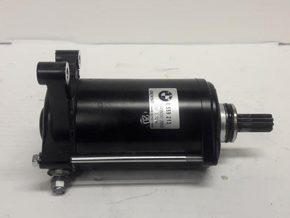 Baksidan på Startmotor från en BMW R 1250 RS -2020 motorcykel.