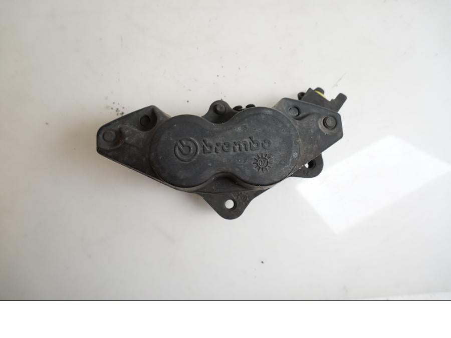 Baksidan på Bromsok från en BMW K 1200 S -2007 motorcykel.