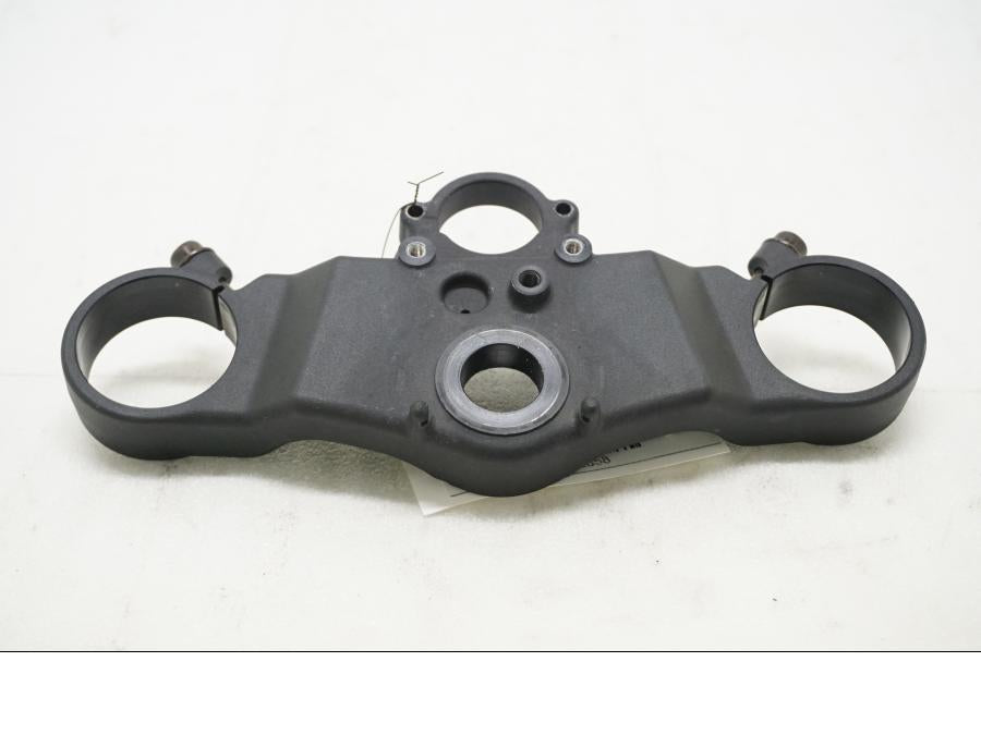 Framsidan på Gaffelkrona från en Honda CBR 1000 RR -2004 motorcykel.