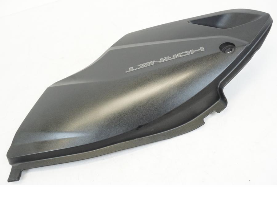 Baksidan på Sidopanel från en Honda CB 600 F -2008 motorcykel.