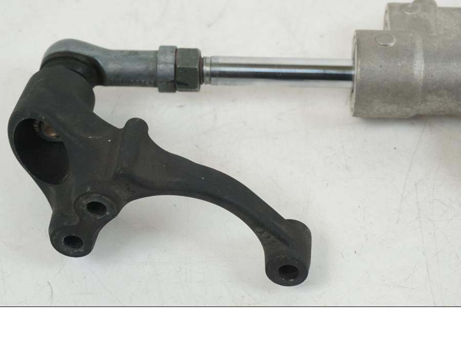 Höger sida på Styrdämpare från en Yamaha YZF 1000 R1 -2006 motorcykel.