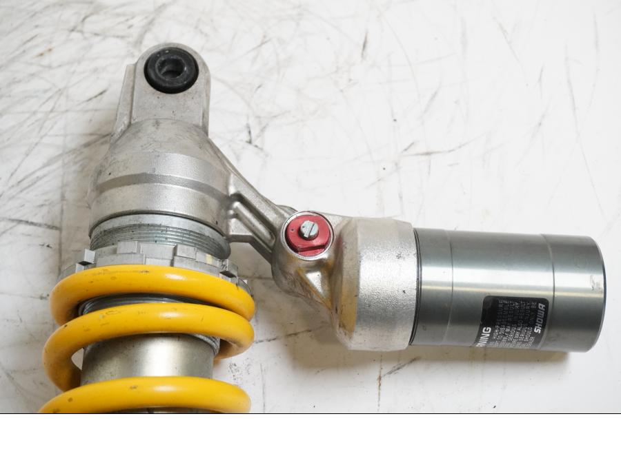 Vänster sida på Stötdämpare från en Ducati 848 EVO -2011 motorcykel.