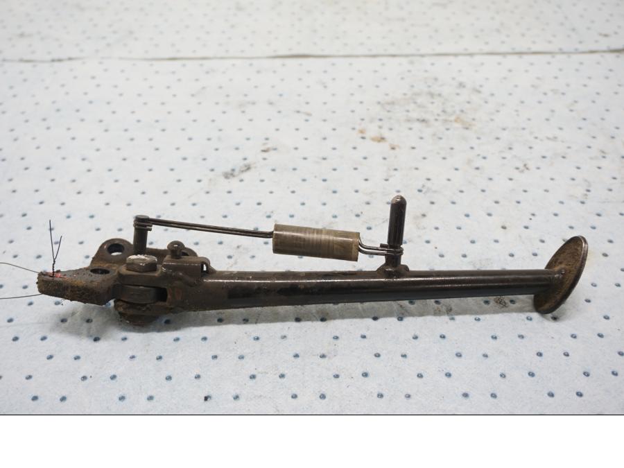 Framsidan på Sidostöd från en Kawasaki ZX-6R -2000 motorcykel.