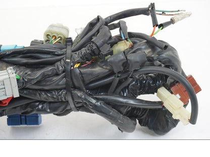 Vänster sida på Kabelstam från en Honda CB 600 F -2008 motorcykel.