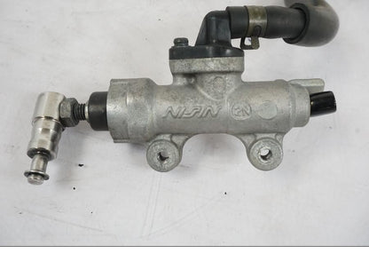 Baksidan på Bromshuvudcylinder från en Honda CBR 900 RR -2003 motorcykel.