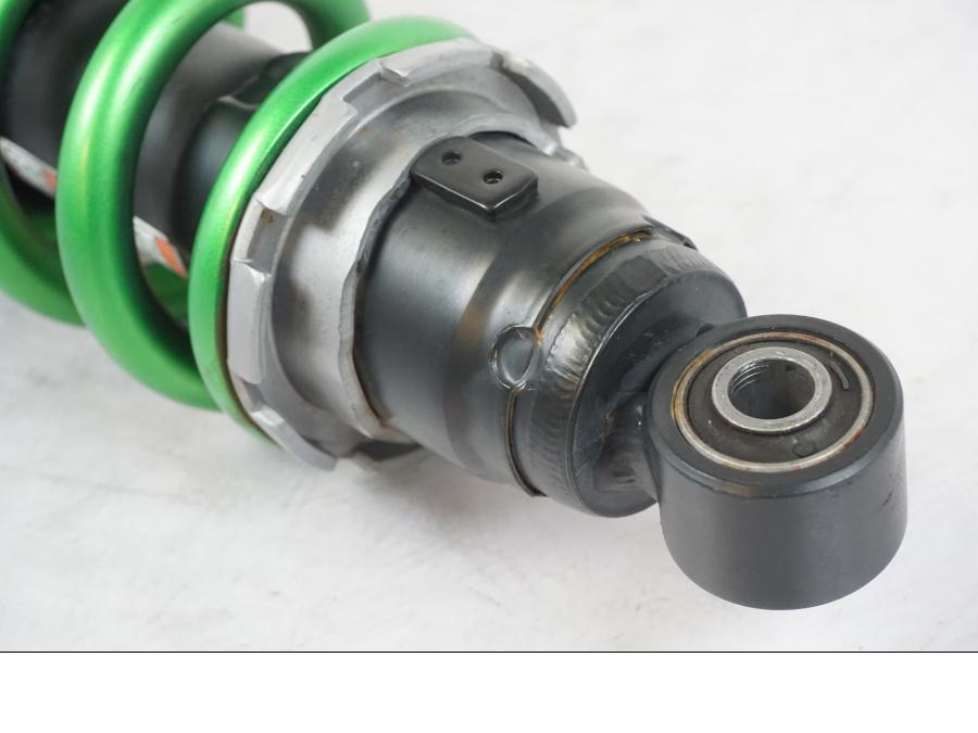 Extrabild1 på Stötdämpare från en Kawasaki ER-6N -2016 motorcykel.