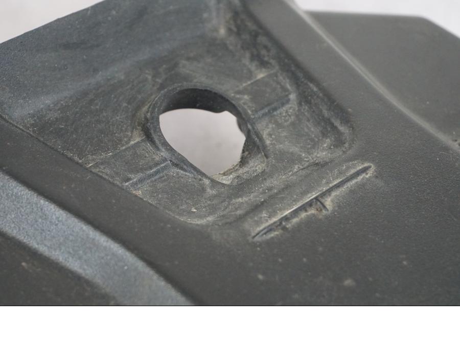 Snett uppifrån på Skylthållare från en Triumph Tiger Explorer -2013 motorcykel.