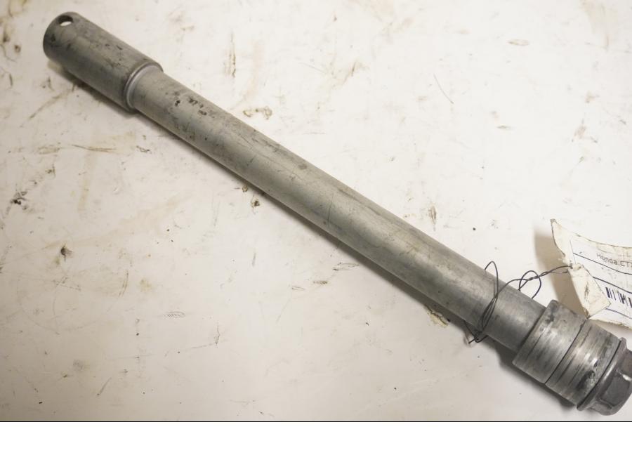 Framsidan på Axel från en Honda CTX 1300 -2014 motorcykel.