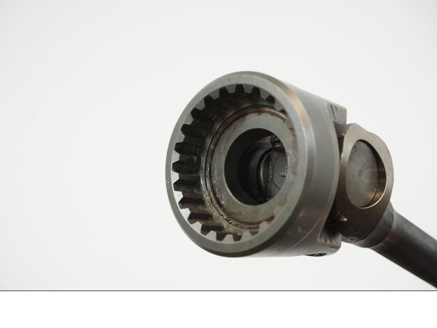 Vänster sida på Kardanaxel från en Kawasaki VN 1500 Mean Streak -2003 motorcykel.