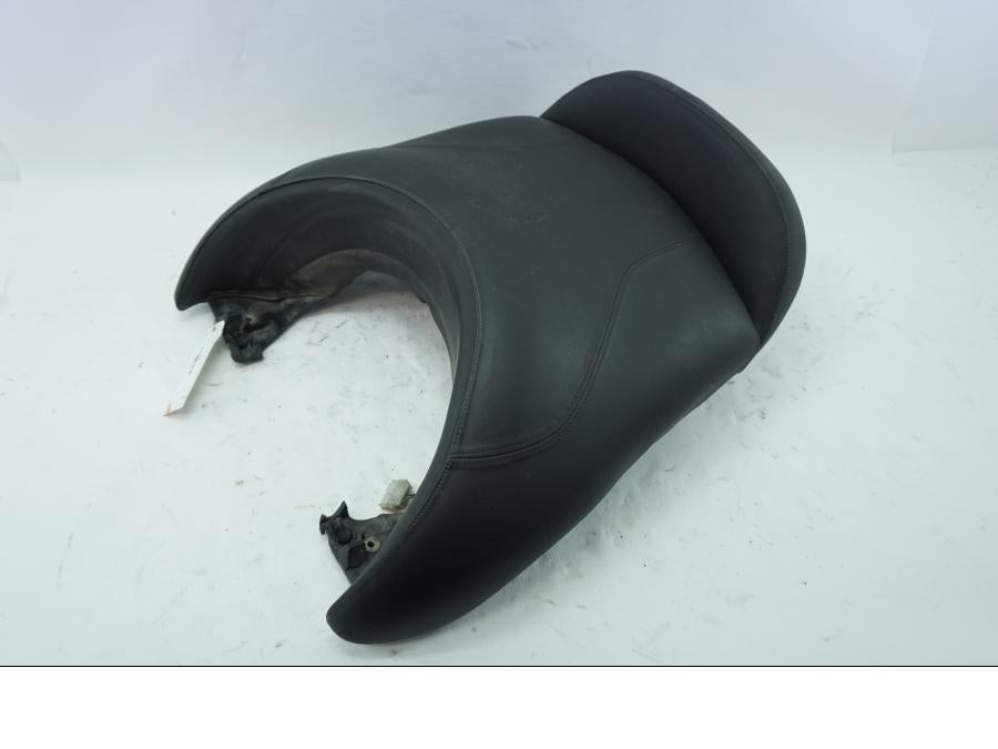 Baksidan på Sadel från en BMW K 1200 LT -2004 motorcykel.