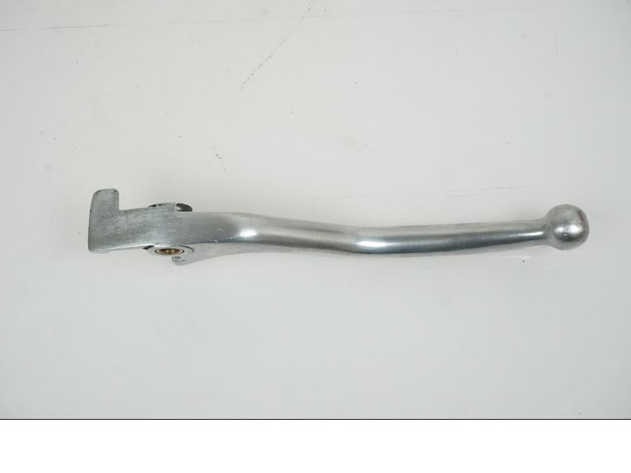 Baksidan på Bromsgrepp från en Honda VT 750 -2004 motorcykel.